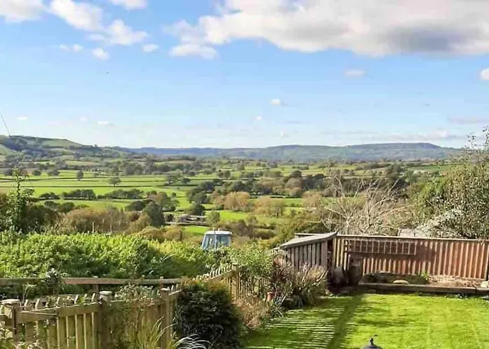 Strongate View Apartment - Cosy Stylish Rural Jurassic Coast & Bridport Nearby