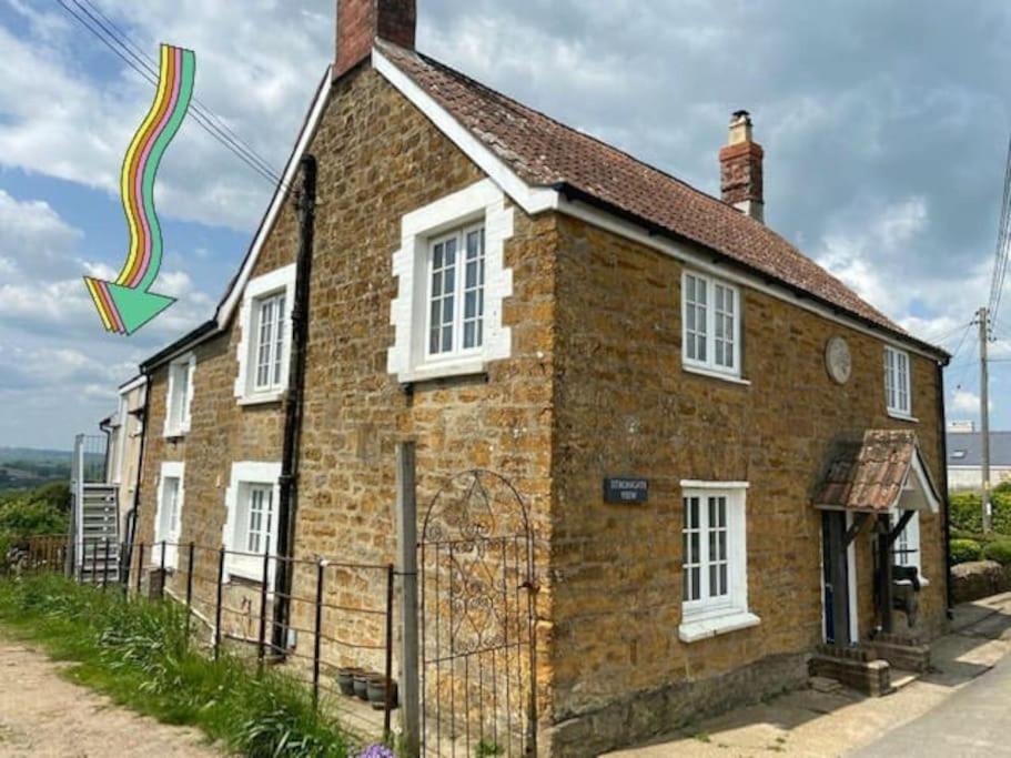 Apartment Strongate View - Cosy Stylish Rural Jurassic Coast & Bridport Nearby *